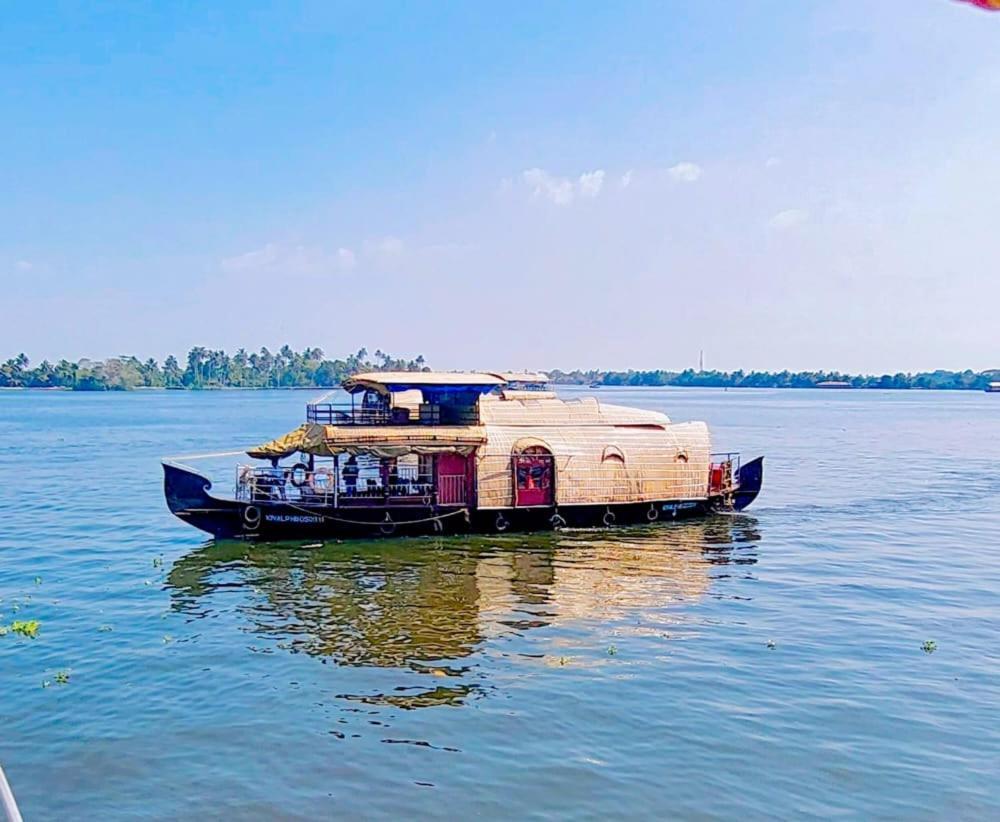 Beach Paradise Day Cruise Houseboat Alappuzha Exterior photo
