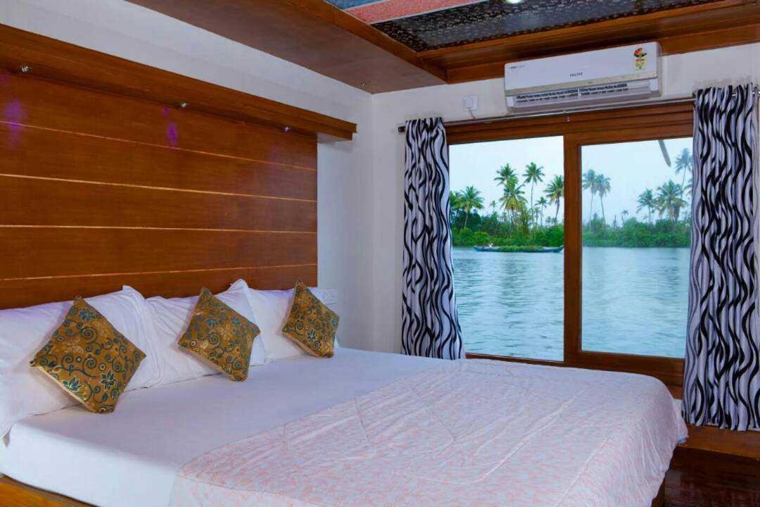 Beach Paradise Day Cruise Houseboat Alappuzha Exterior photo