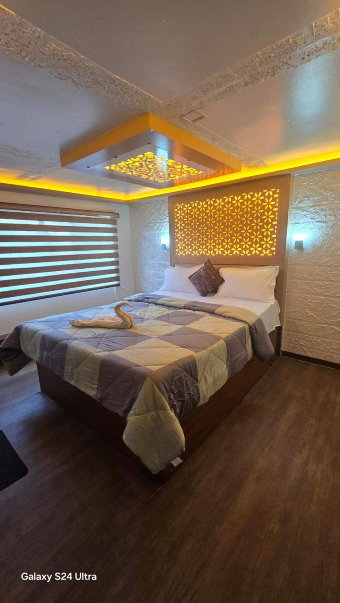 Beach Paradise Day Cruise Houseboat Alappuzha Exterior photo