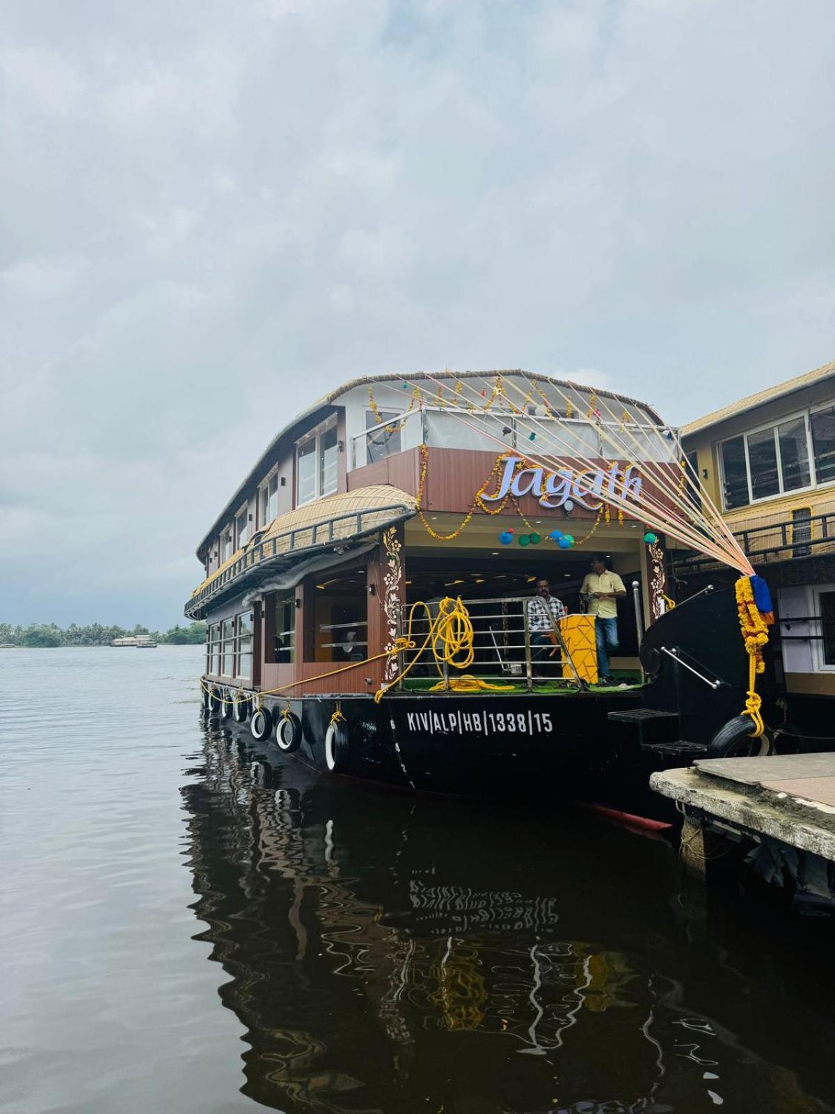 Beach Paradise Day Cruise Houseboat Alappuzha Exterior photo