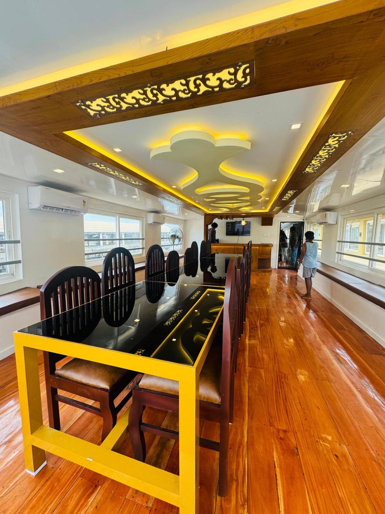 Beach Paradise Day Cruise Houseboat Alappuzha Exterior photo